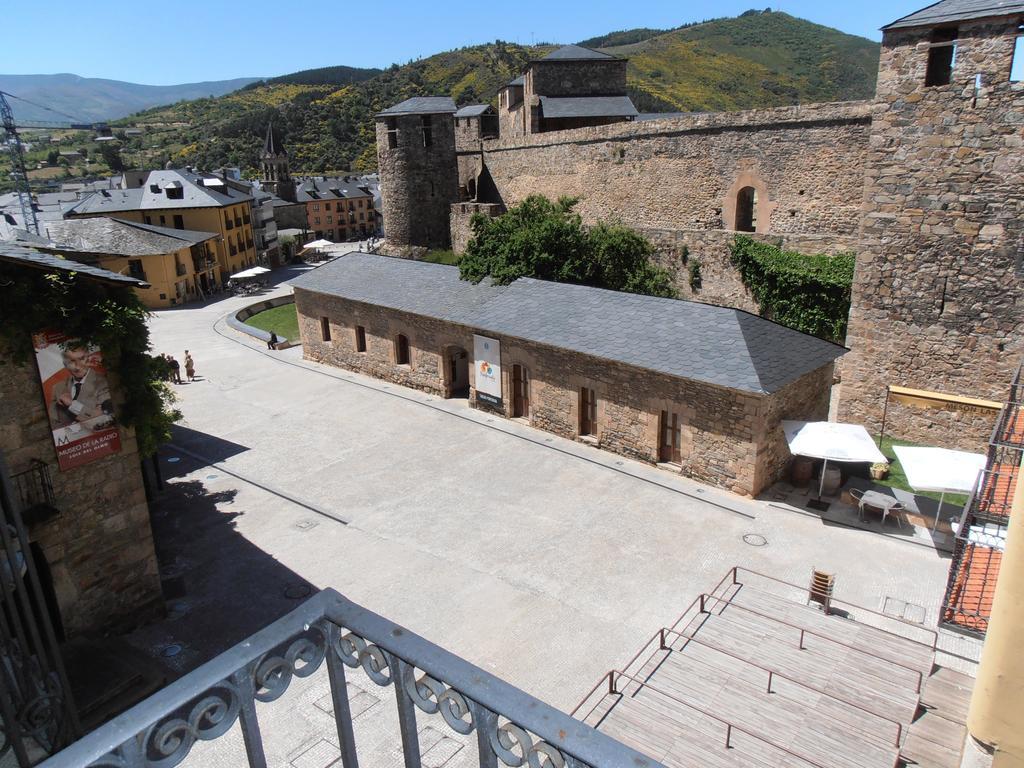 Hostal Virgen De La Encina Ponferrada Zimmer foto